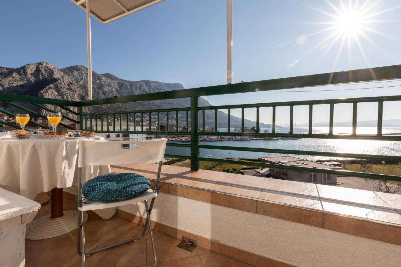 Apartman Monika Omiš Esterno foto