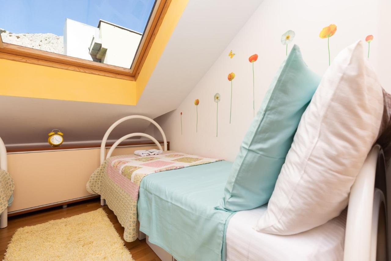 Apartman Monika Omiš Esterno foto