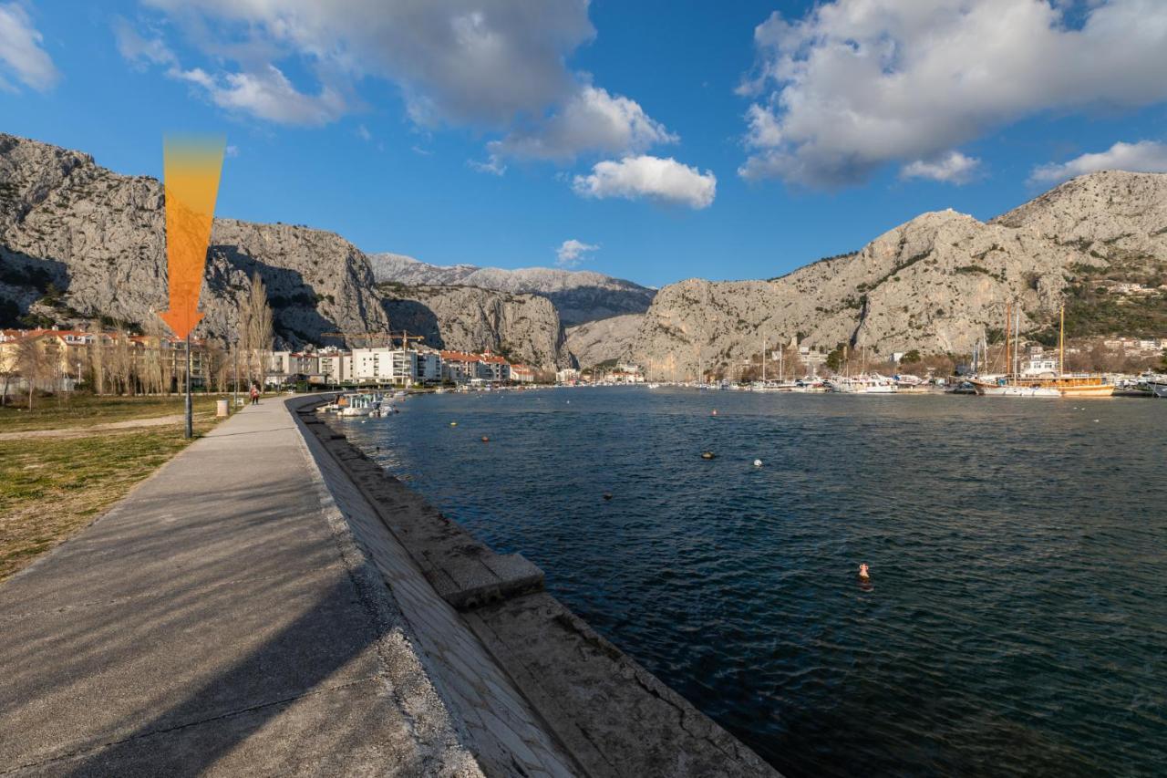 Apartman Monika Omiš Esterno foto